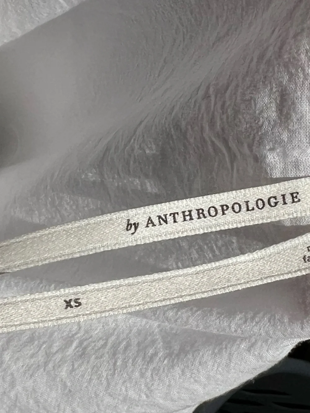 🌻Anthropologie White Eyelet Top Puff Sleeve Button Front Scalloped Hem XS